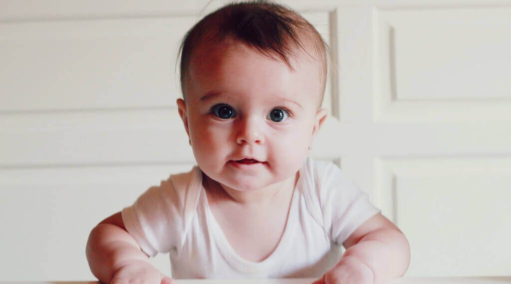 Warum Mindestlöhne gut für Babys sind