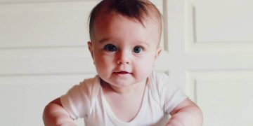 Warum Mindestlöhne gut für Babys sind