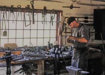 IWF: Arbeiter bekommen zu wenig von Wirtschaftsleistung