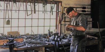 IWF: Arbeiter bekommen zu wenig von Wirtschaftsleistung