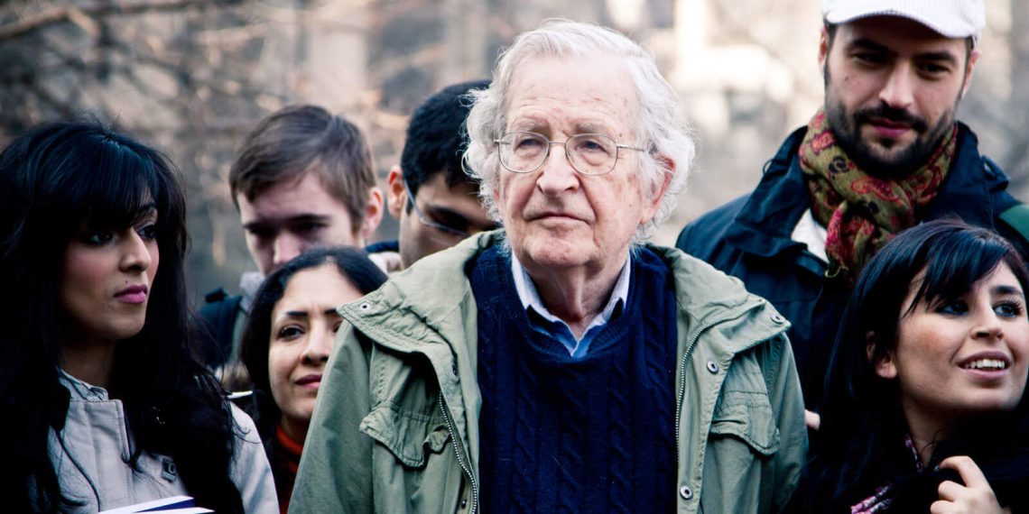 Wer beherrscht die Welt? Noam Chomsky im Portrait