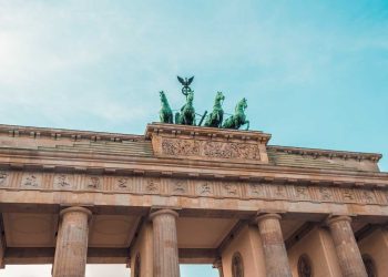 Österreich streicht Aktion 20.000, Deutschland führt „Aktion 150.000“ ein