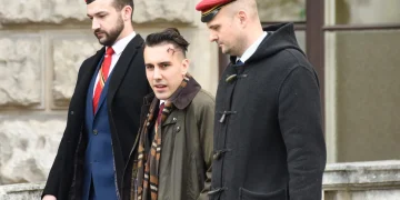 Burschenschaften erklärt: FPÖ-Personalreserve, nah am Rechtsextremismus – tanzend in der Hofburg