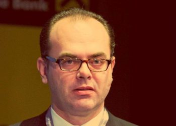 Generalsekretäre: Herrenschaften gemischt mit Schmissen