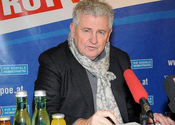 „Diese Kommission ist vor allem ein taktisches Manöver, um aus den Schlagzeilen zu kommen“