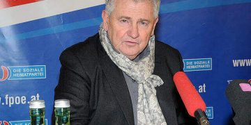 „Diese Kommission ist vor allem ein taktisches Manöver, um aus den Schlagzeilen zu kommen“