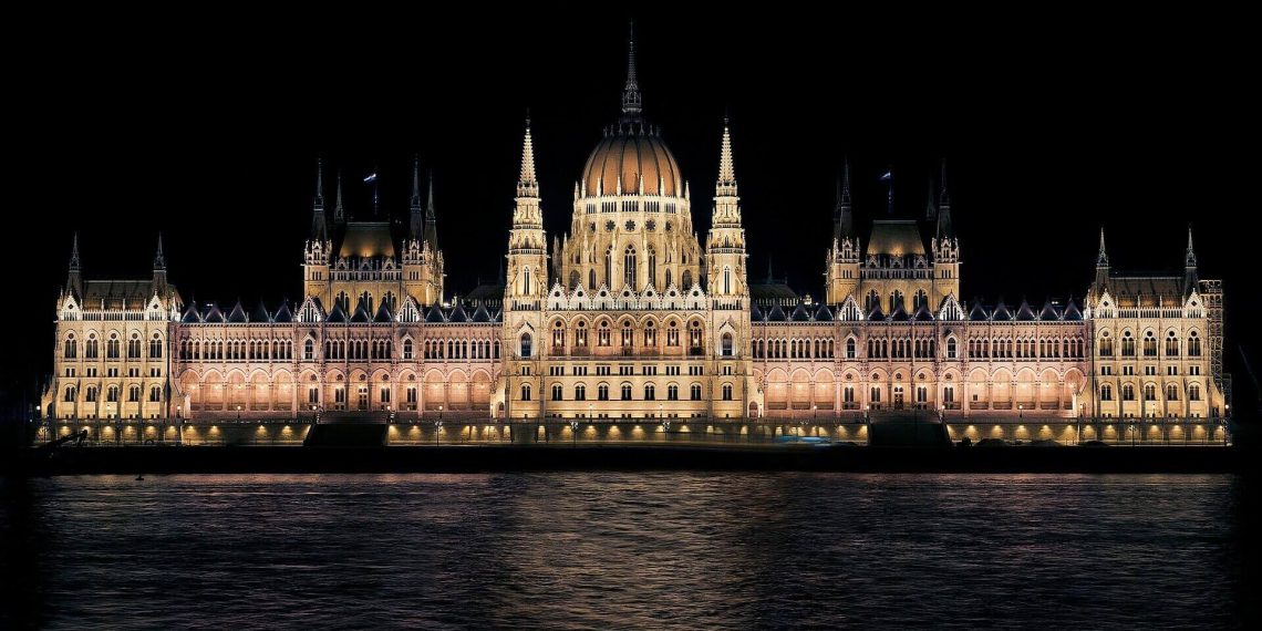 10 Gründe für Orbáns Wahlerfolg