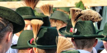 12-Stunden-Tag: Widerstand auch aus ÖVP und Kirche