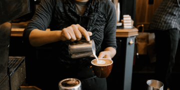 WKÖ und IV: Gegen Gewerkschaften, Feiertage und Krankenstände