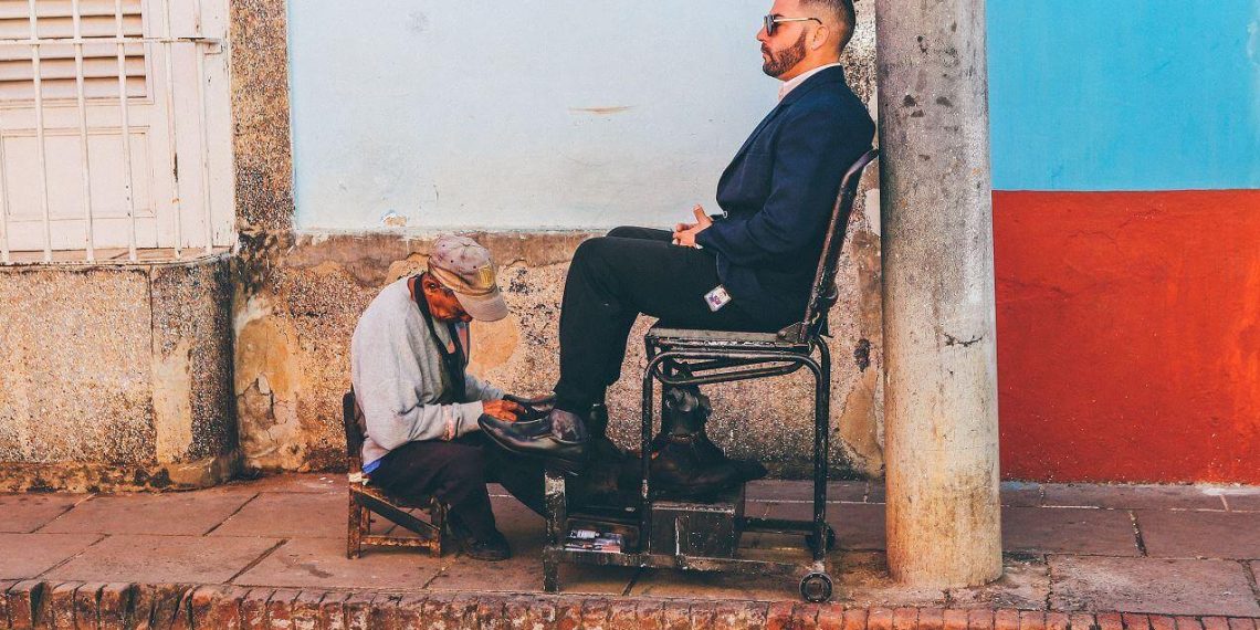 Das Ende des Anstands: Die Verrohung der Bürgerlichen