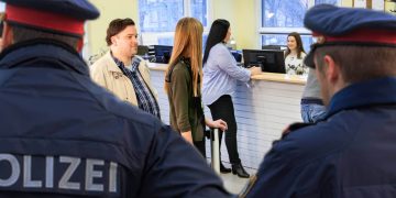 Sozialbetrug: Regierung jagt Sozialleistungs-Empfänger – aber schont Millionen-Betrüger