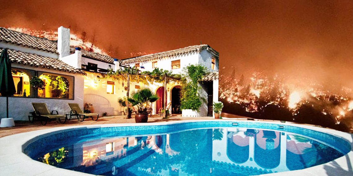 Waldbrände in Kalifornien: Private Feuerwehr schützt Luxus-Villen, die Häuser brennen nieder