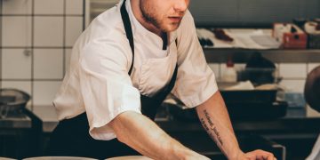 45 „Mangelberufe“ und 20% weniger Lohn für ausländische Fachkräfte erzeugen Lohndruck für alle