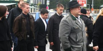 Quelle: https://web.archive.org/web/20150722025816/http://kuesselskameraden.blogsport.eu/ (freie Lizenz)