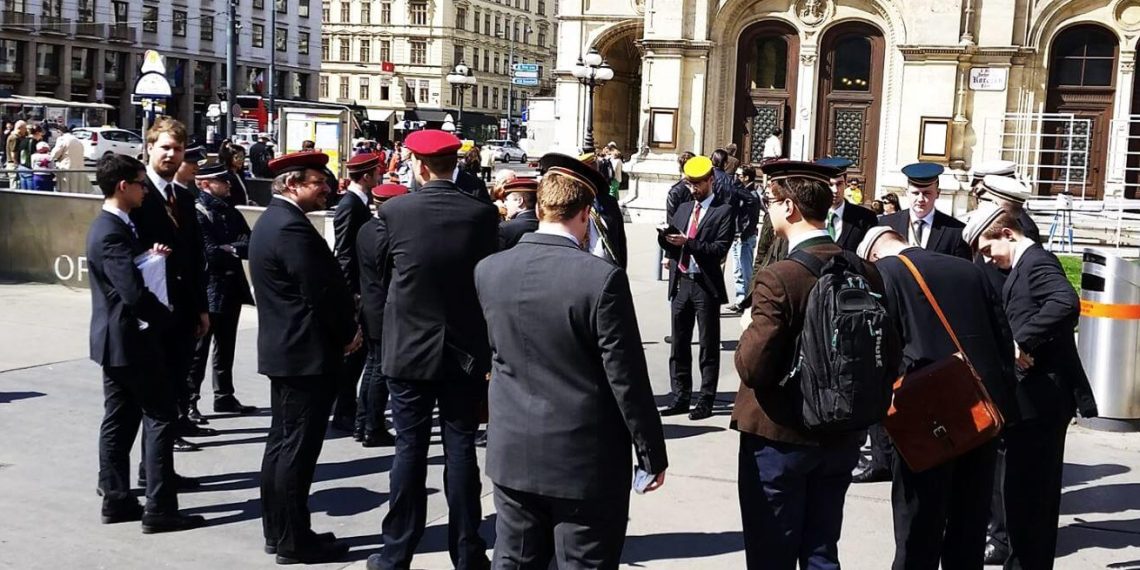 Burschenbundball: Wo Deutschnationale und Identitäre tanzen – und ein ÖVP-Landeshauptmann