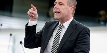 FPÖ-Vilimsky finanziert rechtsextremes Magazin „Info Direkt“ mit Steuergeld