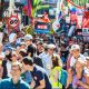 Junge protestieren gegen ÖVP 12h-Tag