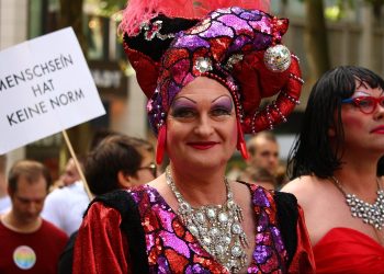 BesucherInnen auf der Pride