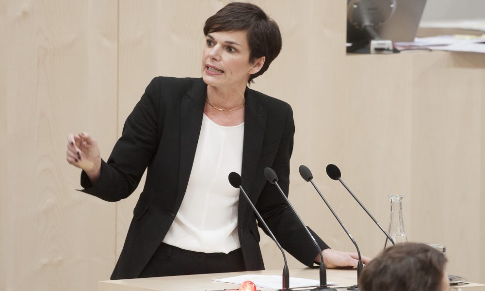 Parlament beschließt Verbot von Großspenden - ÖVP dagegen