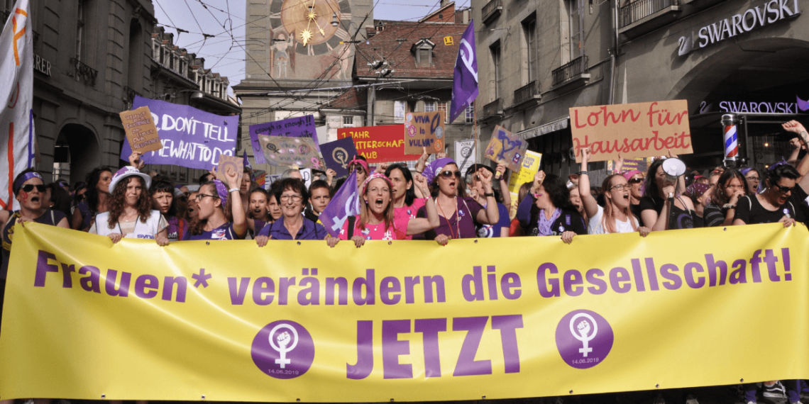 Der Frauenstreik in der Schweiz bewegte das Land, die Rechts-Regierung ignoriert ihn