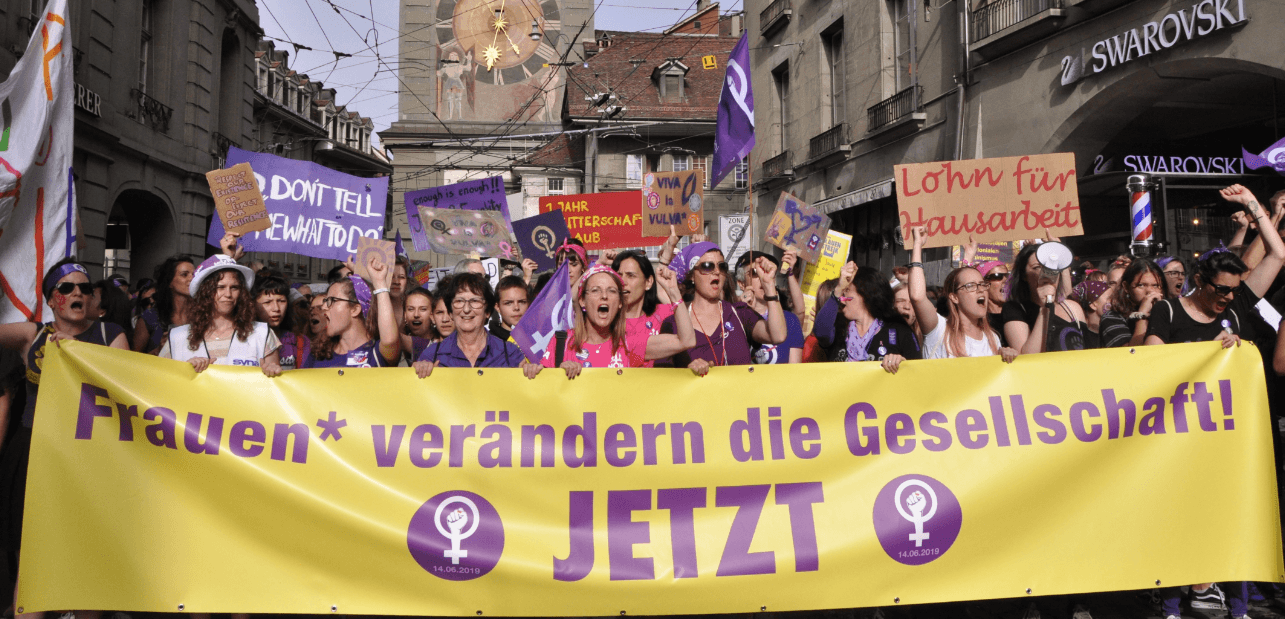 Der Frauenstreik in der Schweiz bewegte das Land, die Rechts-Regierung ignoriert ihn