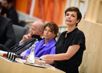 Übersicht: Jetzt kommen Glyphosat-Verbot, Karenzanrechnung, Nichtraucher-Schutz und mehr