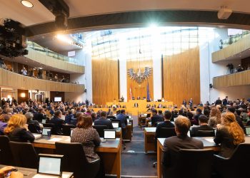 Abgeordnete im neuen Nationalrat 2024 (Foto: Parlamentsdirektion/Ulrike Wieser)