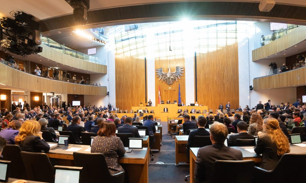 Abgeordnete im neuen Nationalrat 2024 (Foto: Parlamentsdirektion/Ulrike Wieser)