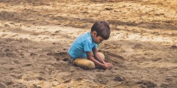 Armut macht Kinder krank und traurig – beides könnten wir ändern