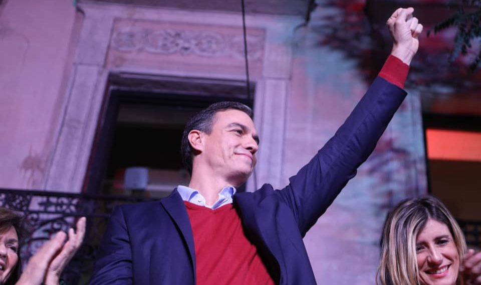 Spanien: Wahlsieg für Sánchez – Sozialisten kündigen Koalition mit Podemos an