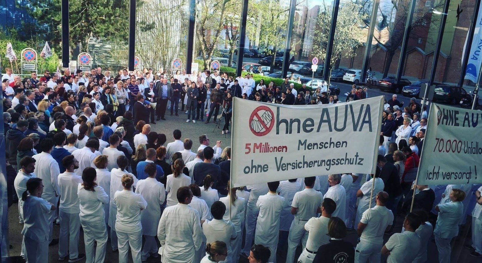 AUVA aushungern: Wie Kurz Österreichs Unfallversicherung zerstört