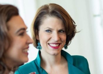 ÖVP-Karriere: Wie Edtstadler Korruptionsstaatsanwältin wurde – obwohl sie Anforderungen nicht erfüllte