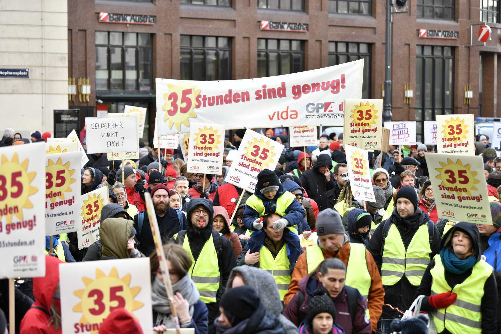 Pflege-Streik: Beschäftigte wollen 35-Stunden-Woche – ÖVP-Arbeitnehmerchef ist dagegen