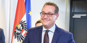 507.000 Euro Spesen für Sportminister Strache