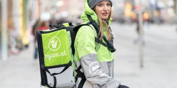 Fahrradbotin: „Das Trinkgeld ist total eingebrochen – das ist ein Großteil unseres Einkommens“