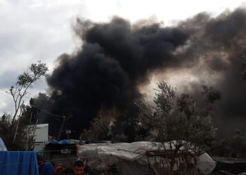 Brand im Flüchtlingslager Moria: Mindestens zwei Kinder sollen in den Flammen gestorben sein