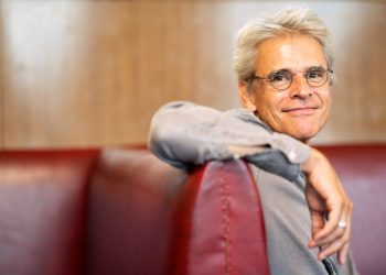 „Auch das geht vorbei“: Thomas Brezina verschenkt neues Buch online