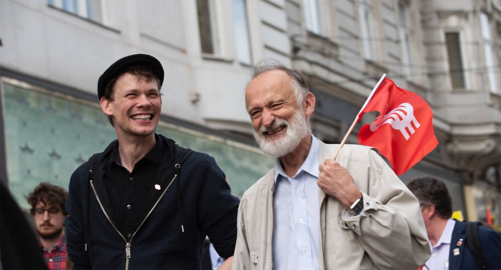 1. Mai – Seine Geschichte und Bedeutung für unsere Arbeitsbedingungen, Arbeitszeiten und faire Löhne