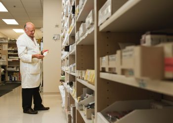 Marktversagen: Pharmaindustrie forschte trotz Warnungen nicht zu Corona und vernachlässigt Antibiotika