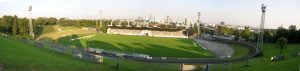 Das Foto zeigt das neu renovierte Stadion und Fußballplatz des First Vienna FC an der Hohe Warte. Die Suche nach einem Fusplatz schreibt eine lange Geschichte.