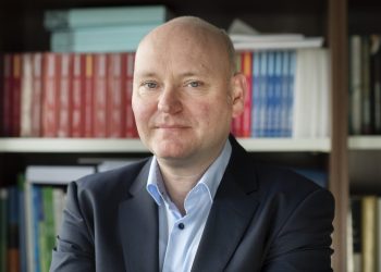 „Arbeitslosigkeit ist Gift für den Menschen, individuell und gesellschaftlich“ – Wirtschaftsweise Achim Truger im Interview