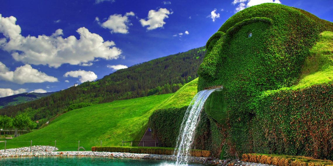 Swarovski kündigt ein Drittel der Mitarbeiter trotz Millionen für Kurzarbeit