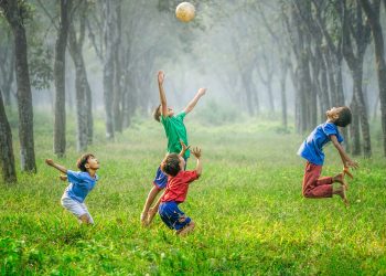 Kinder - Photo by Robert Collins / Unsplash