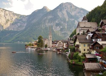 Intransparenz: Blümel verweigert Auskunft, welche Gemeinden Corona-Hilfen erhalten haben