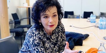 Katharina Stemberger sorgt sich um eine Gesellschaft, die es duldet, dass die Allerärmsten im Dreck versinken