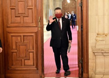 Rot-Pink Premiere in Wien: Mehr Sozialstaat, Klimaschutz und Transparenz