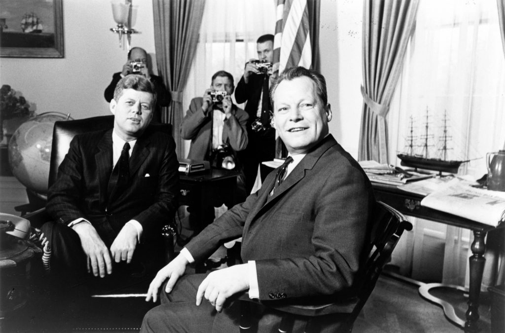 Willy Brandt Biographie Kniefall Friedensnobelpreis Todesursache
