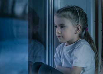 “Ich würd mir wünschen, dass ich mehr Schulfreunde habe“: Kinderarmut steigt und damit die Ausgrenzung im Alltag