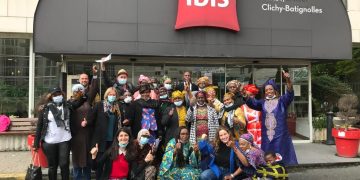 Die Angestellten von Ibis Batignolles feiern ihren Siege. Foto: CGT-HPE