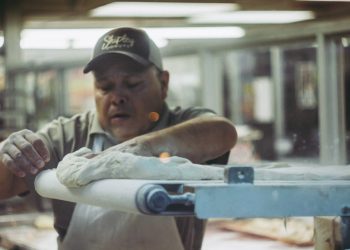 Bäckerei-Alltag: 60h-Woche, wenig Bezahlung, Kündigung bei Krankheit